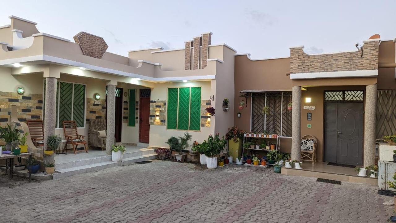 Babajay Family Home Dar es Salaam Exteriör bild